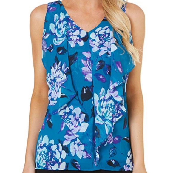 I.N. Studio Tops - NWT I.N. Studio Floral Dressy Top